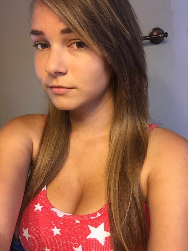 [Image: Megan-26.jpg]