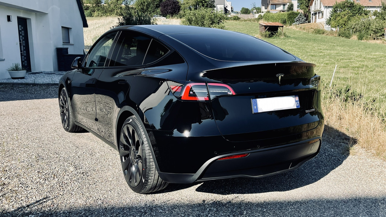 547D5333-B3B6-42A0-A7AB-FD9DC52CF18D