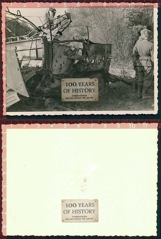 Orig. Foto zerstört Halbkette SdKfz Panzer Tank 