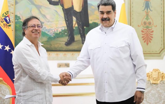 Presidentes Petro y Maduro Presidentes Petro y Maduro