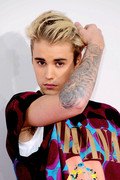 Justin-Bieber-superficial-guys-79