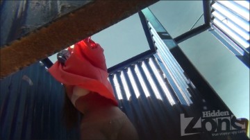 [Image: Voyeur16085091405.jpg]
