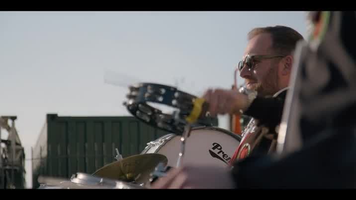 [Image: 5tet28kcmgz7.jpg]