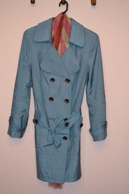 голубой плащ