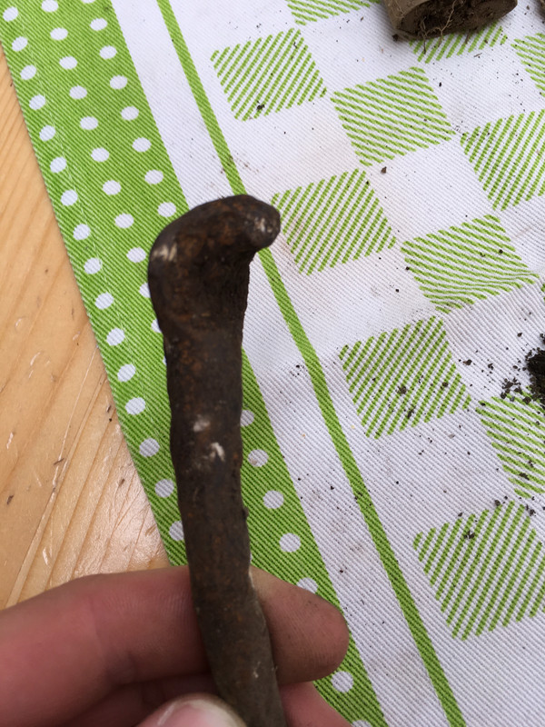 24B7AE10-8ACF-4D25-940C-FCD58173F463