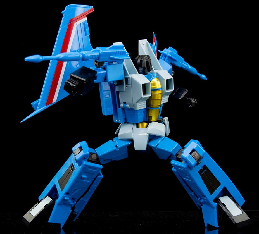 03-Maketoys-MTRM-12-Lightning