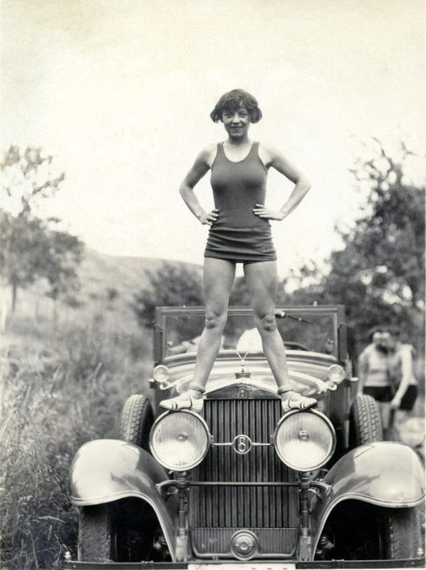 Teenage Girls in the 1930s (15)