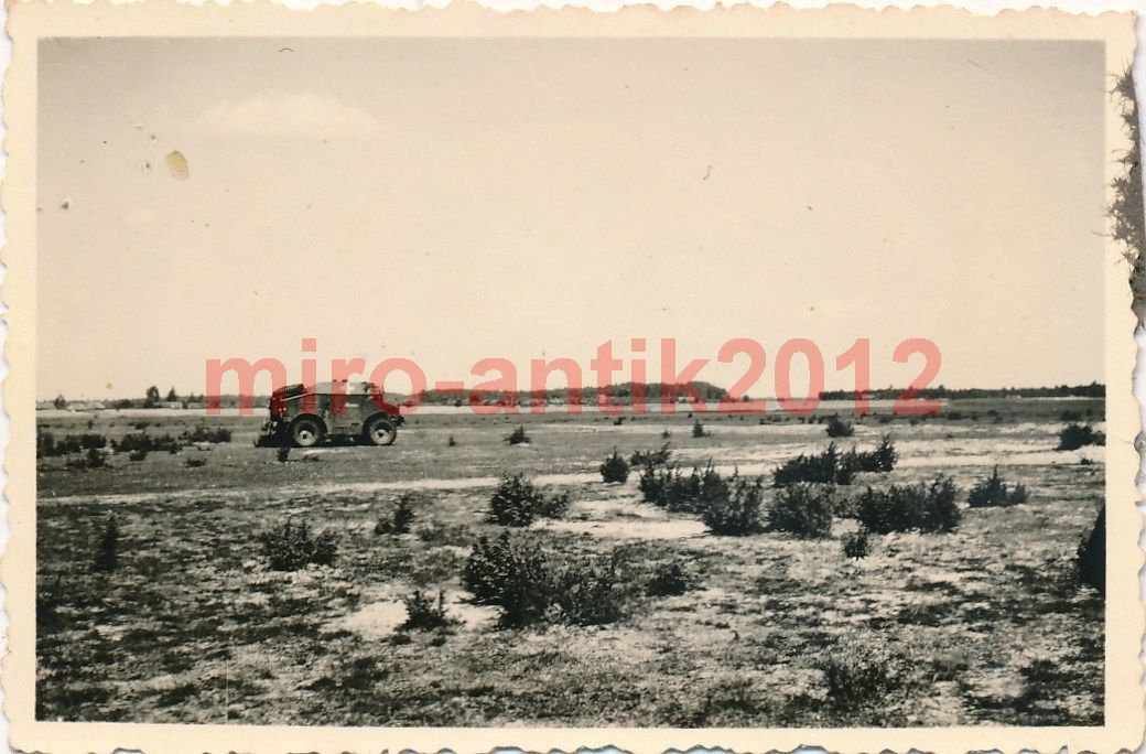 Foto, Blick auf einen Panzerspähwagen