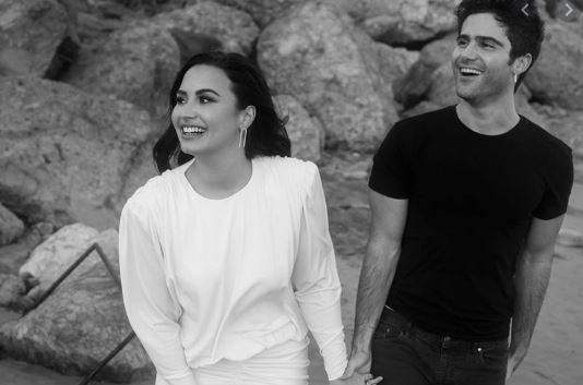Demi dan Max