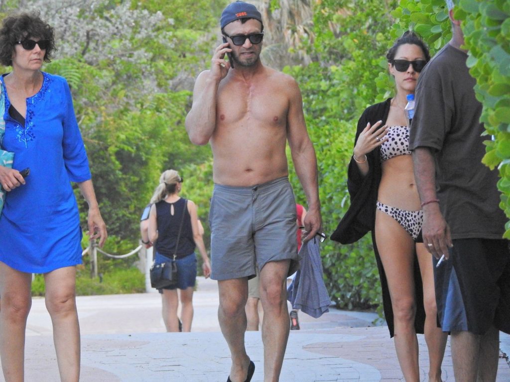 Jennifer-Barnet-upskirt-STARS-com-4