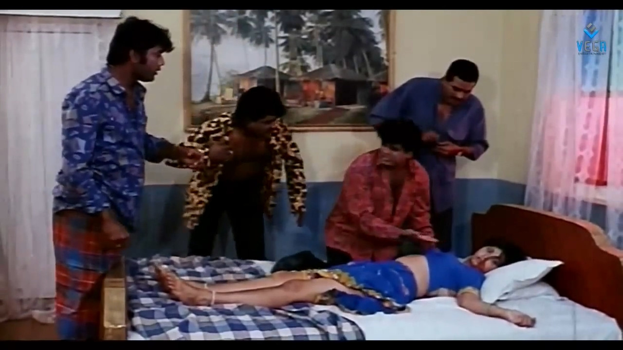 Dolly Minhas Palviahgam Avi - Villains Troubles a Women_4MxpygcjgQs.mp4_20220519_115103.017