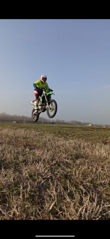 AF252C7D-A330-4046-9112-62E7E512935B