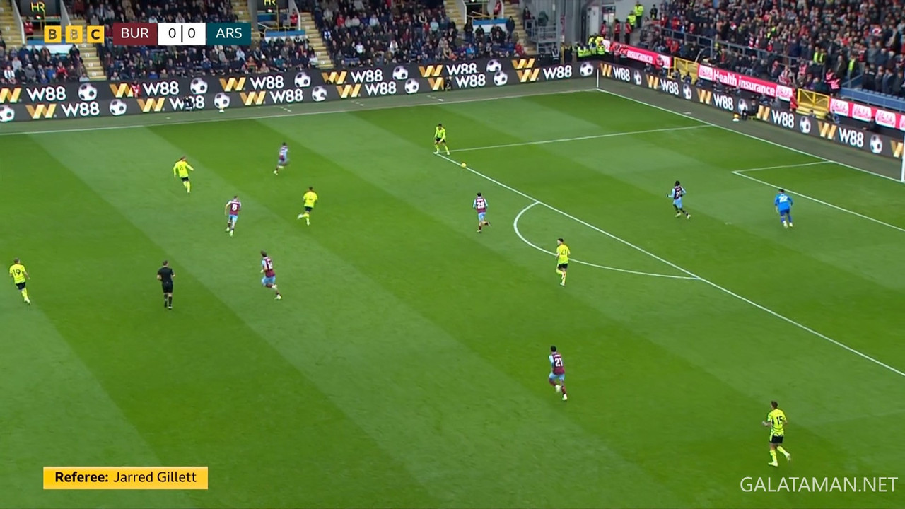 [Image: 02-17-23-20-00-BBC-One-HD-MOTD-ts-snapsh...28-695.jpg]