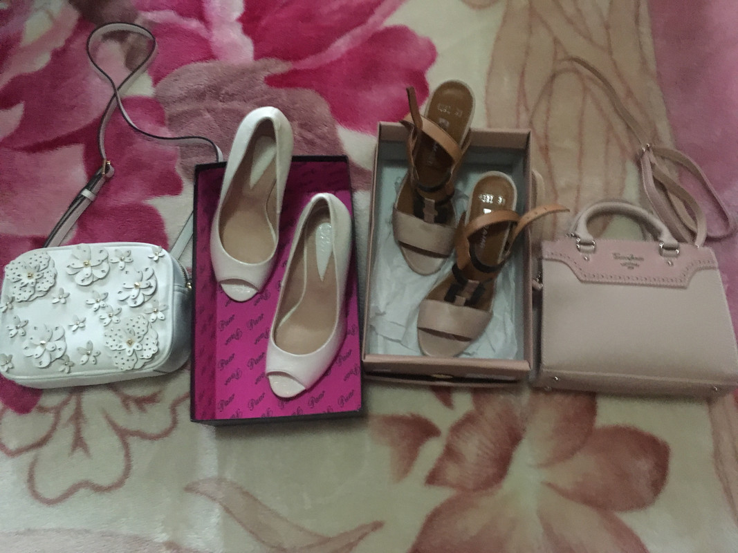 F7EB35A6-6AEC-4631-802E-F097B8319B90