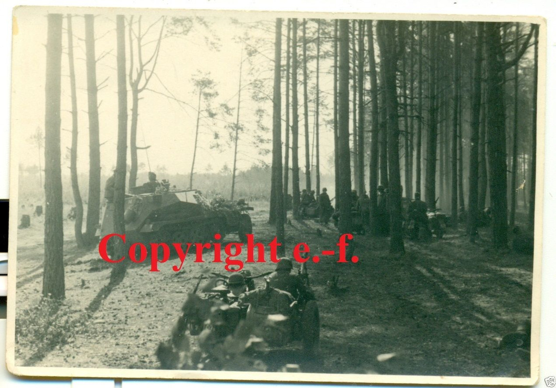 ZUGMASCHINE - SdKfz - Motorräder im Wald - Ostfr