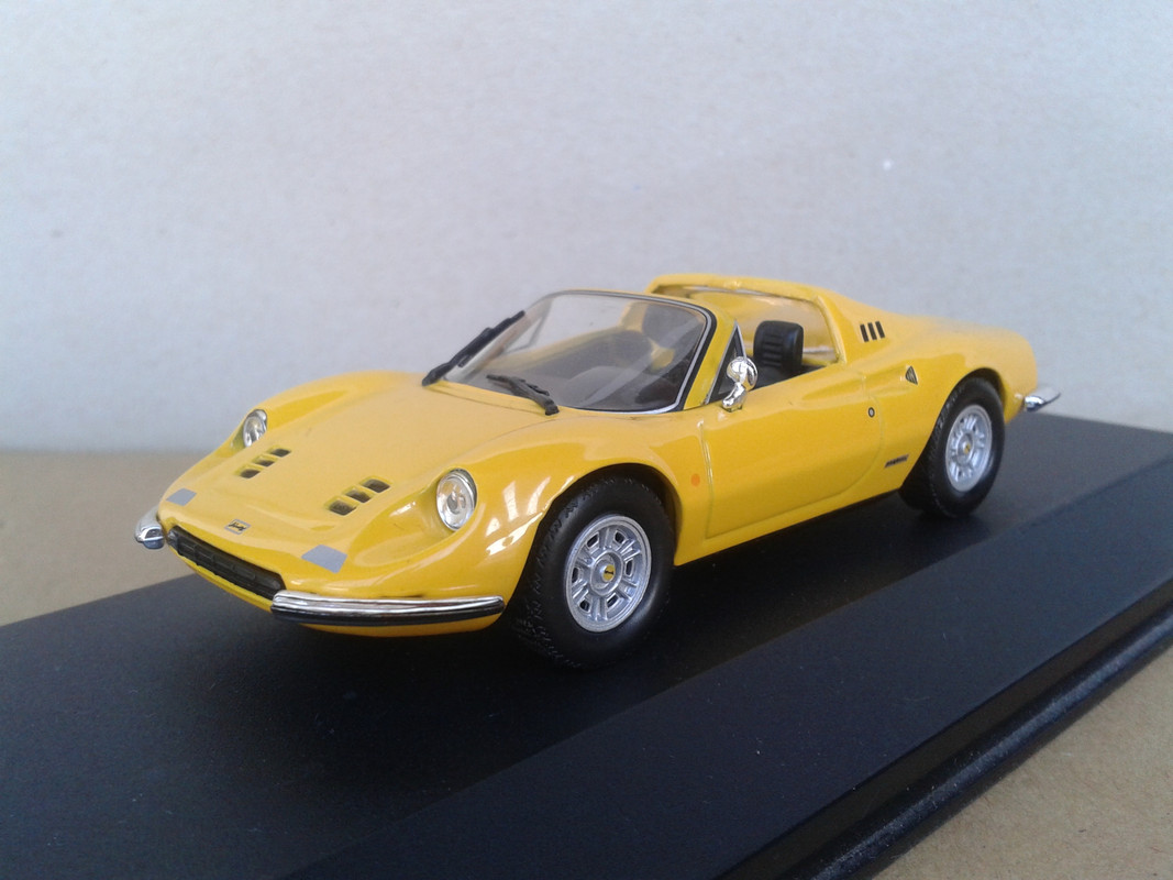 1972 Ferrari Dino 246 GTS (Ixo - nº 7 Ferrari RBA) (2)