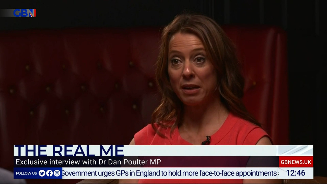10.14 - 12.00.00 - The Briefing Lunchtime with Gloria De Piero. Your ....ts_snapshot_47.18.442