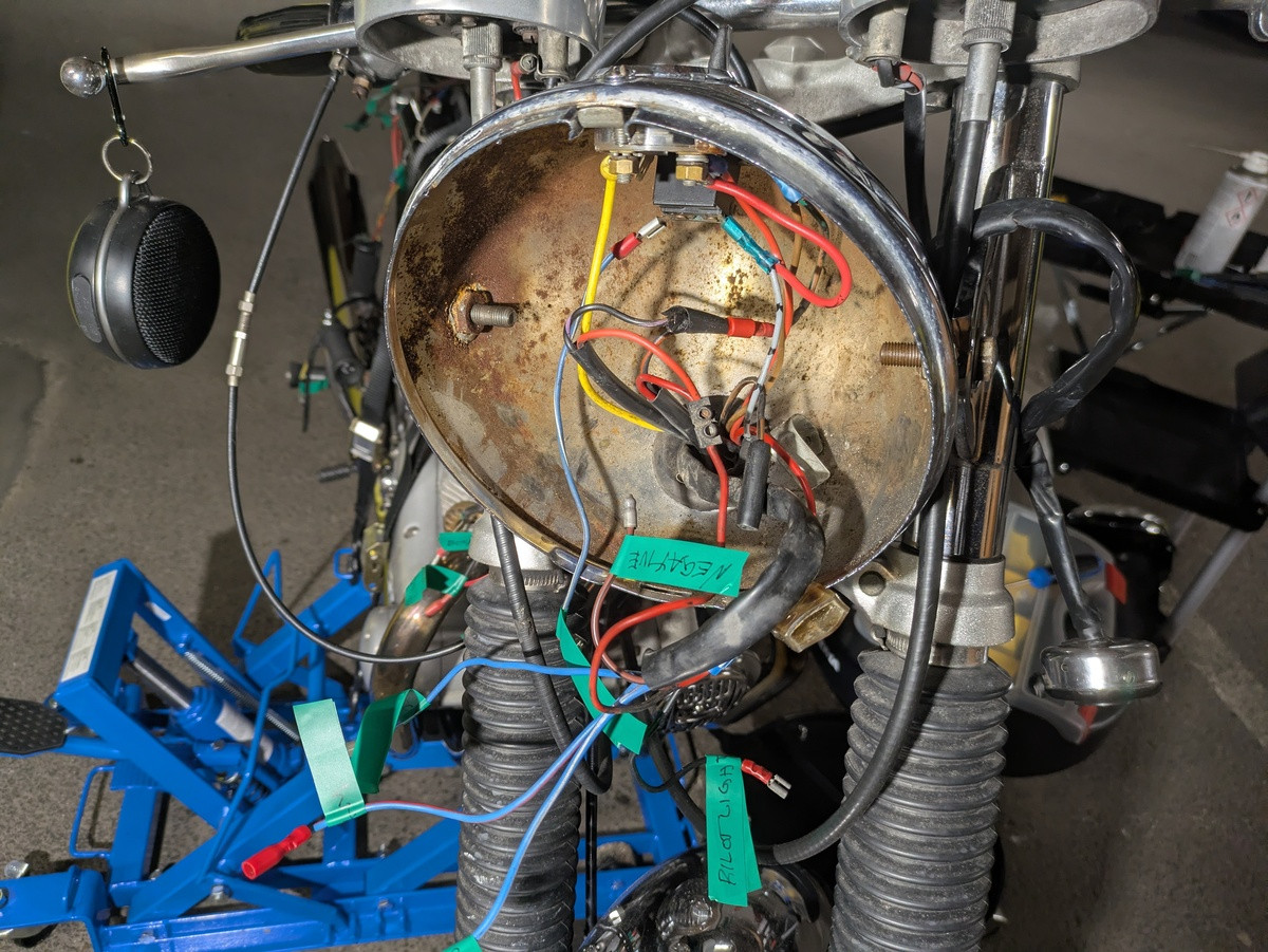 Fettling a Norton Commando 750