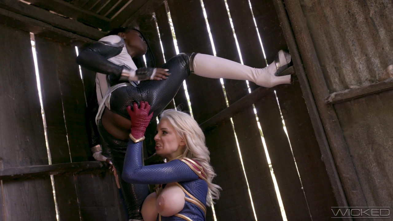 vlcsnap-2023-08-18-01h37m16s859