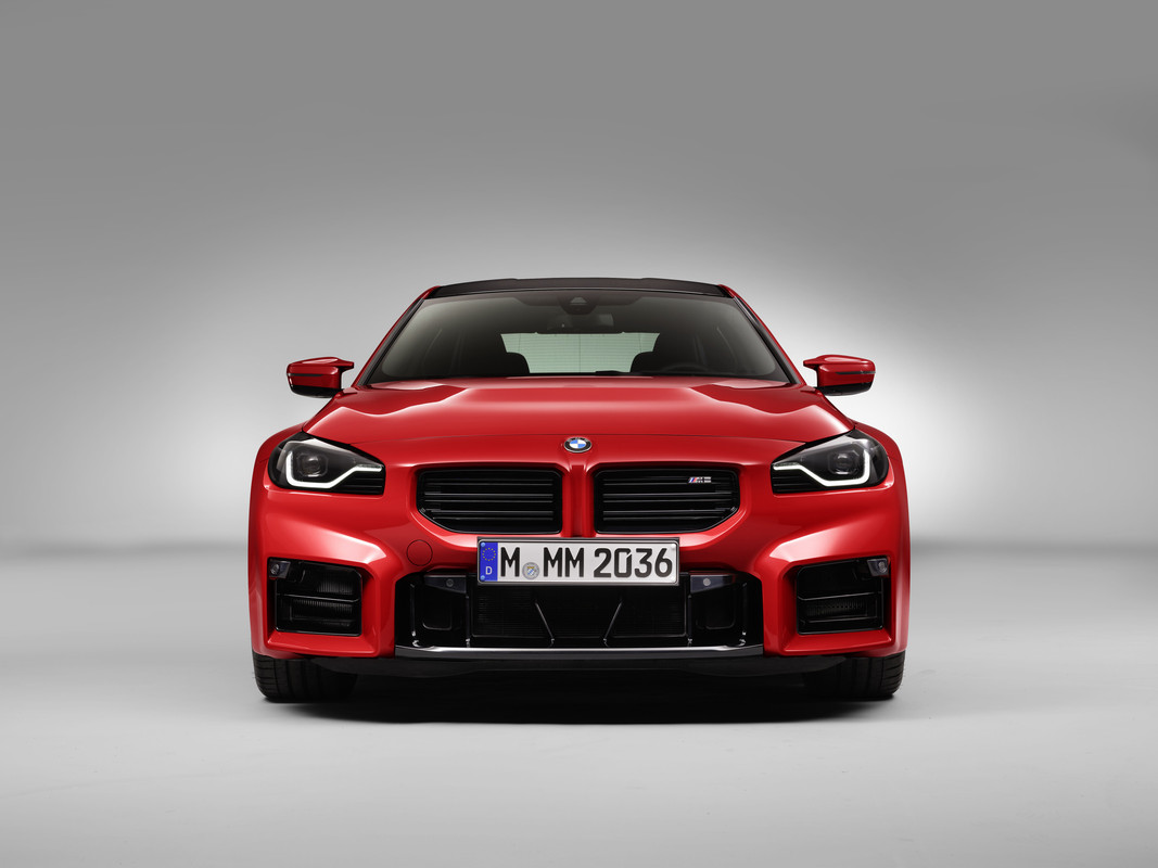 P90481990_highRes_the-all-new-bmw-m2-s