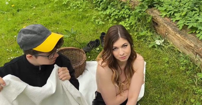 Hunt4K – Maya – Real Jucy Pussy Hunting