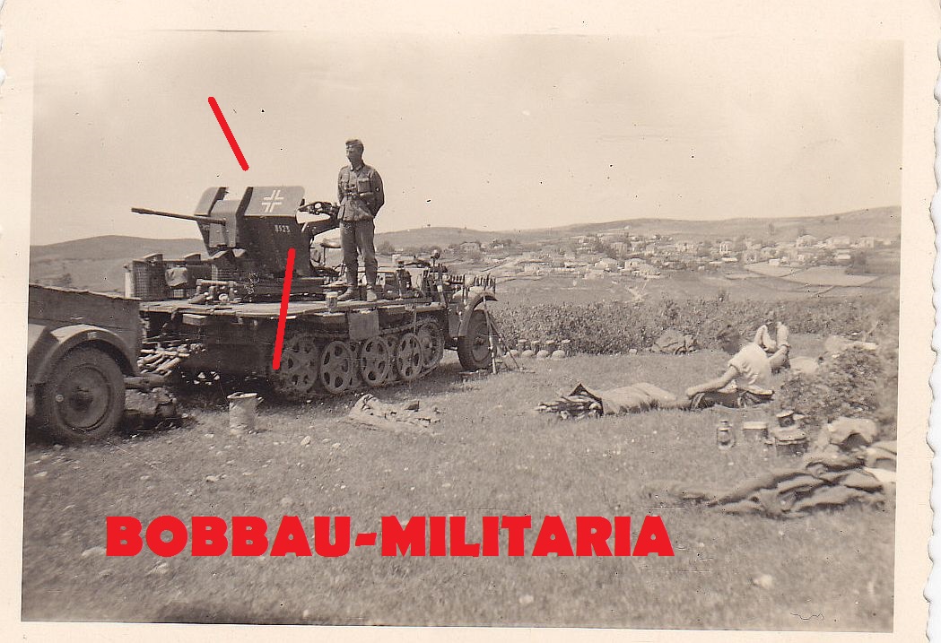 Sd.Kfz. Halbkette mit 2 cm Flak-Aufbau Nummer 8523 Sonderanhänger Mu