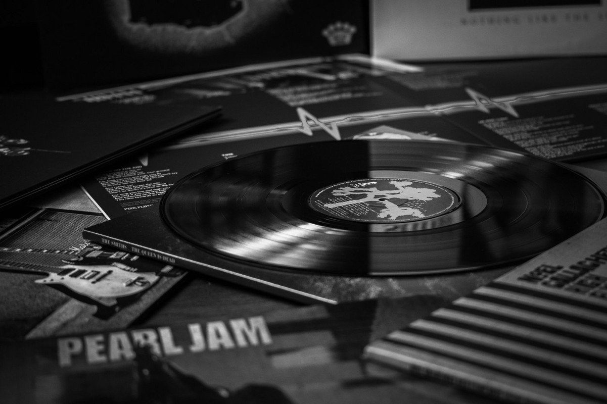 blacknwhite-LP-records.jpg