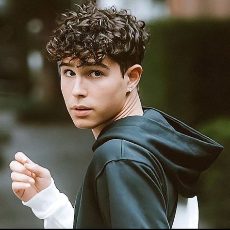 96f79b7cdb3d9a827b4b16537433f413