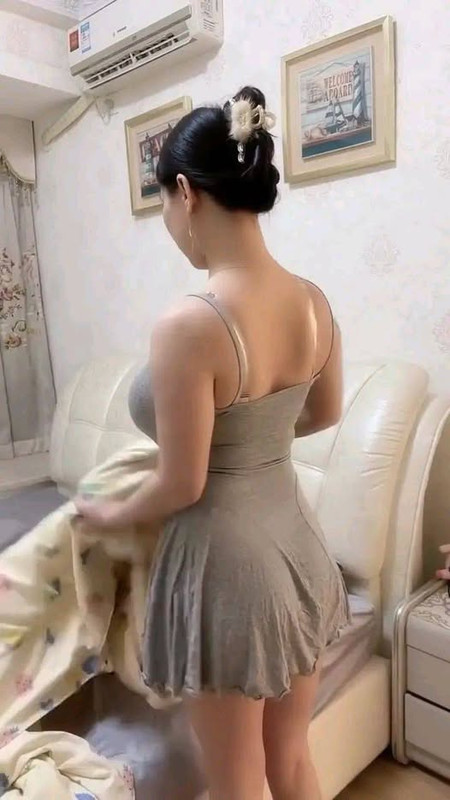 اذا وجدت اختك بمثل هذ اللباس في البيت  486064389-122127645338611446-2960170335502951593-n