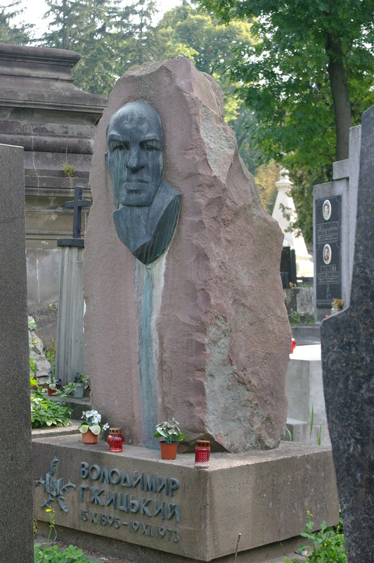Grave-of-Volodymyr-Gzhytskyi