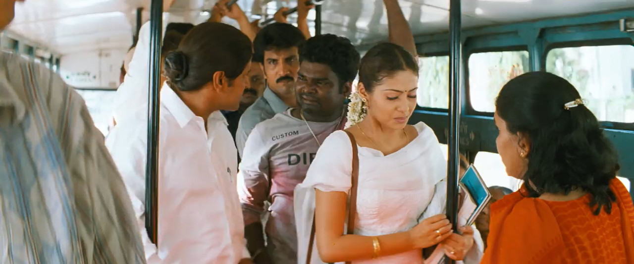 Anniyan 2005 WebRip [Tamil] 480p, 720p ESub Screenshot