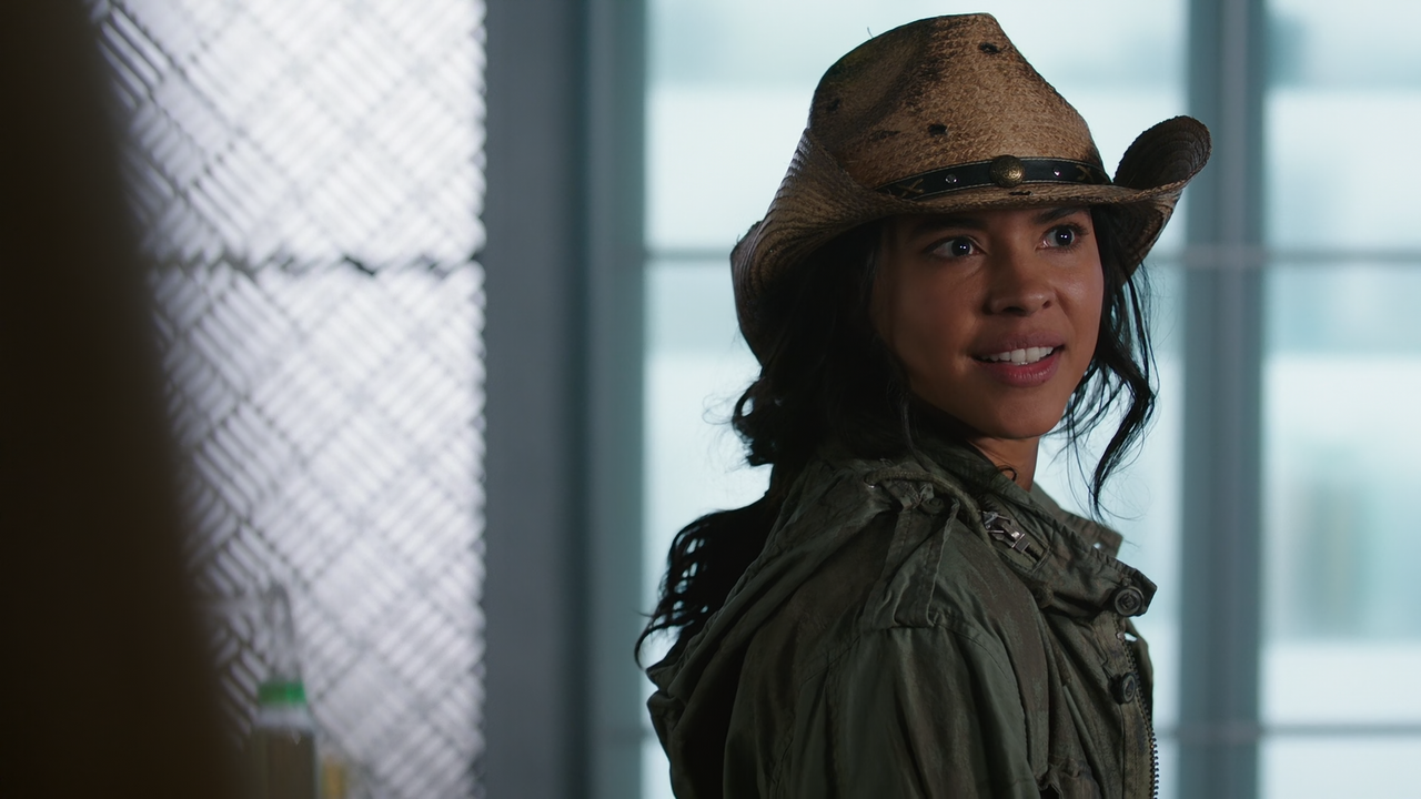 DC's.Legends.of.Tomorrow.S06E01.Ground.Control.to.Sara.Lance.1080p.10bit.AMZN.WEB-DL.DDP5.1.HEVC-Vyn