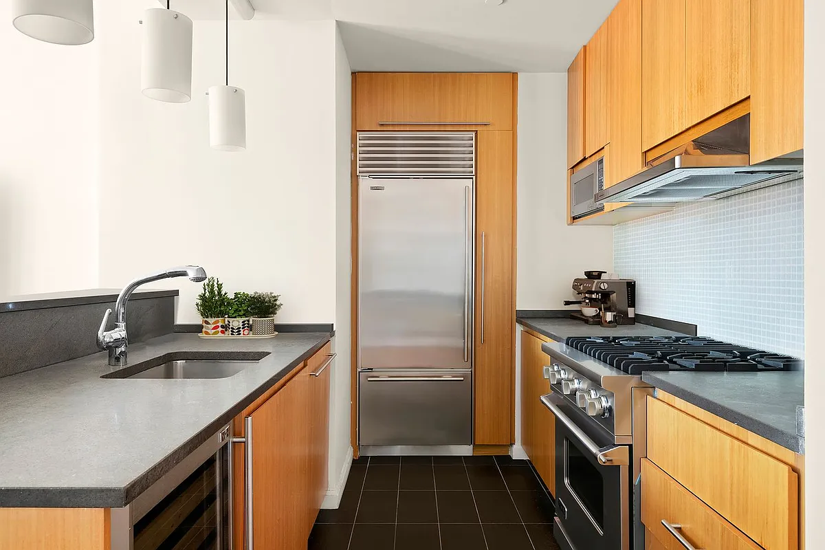 505 Greenwich Street #10G property photo 2
