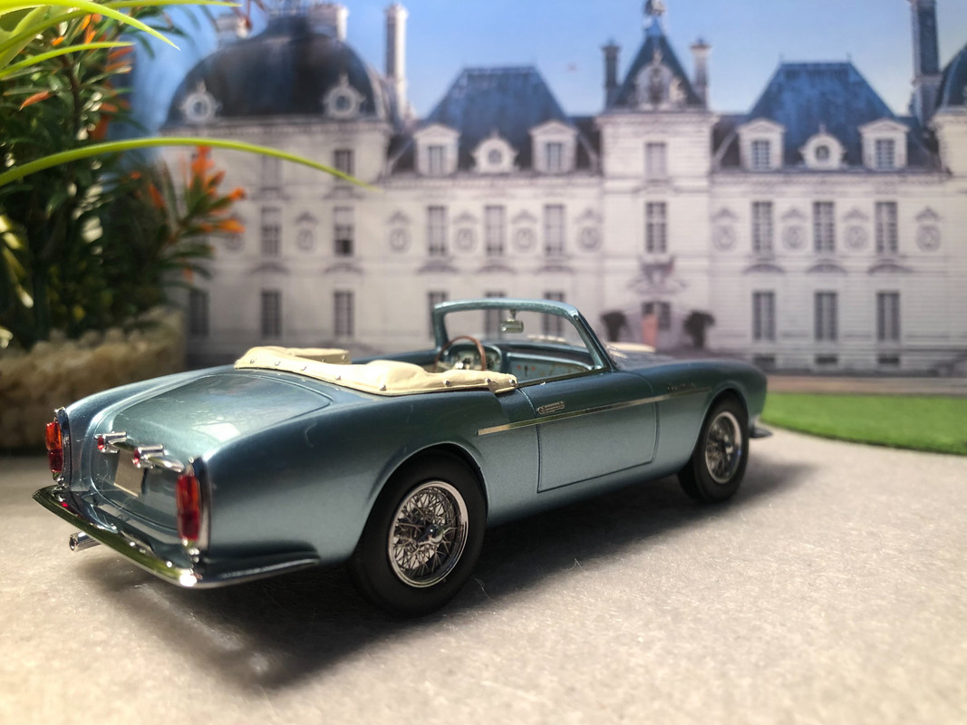 12B14D81-9506-4D13-9474-C790CAC8BF89