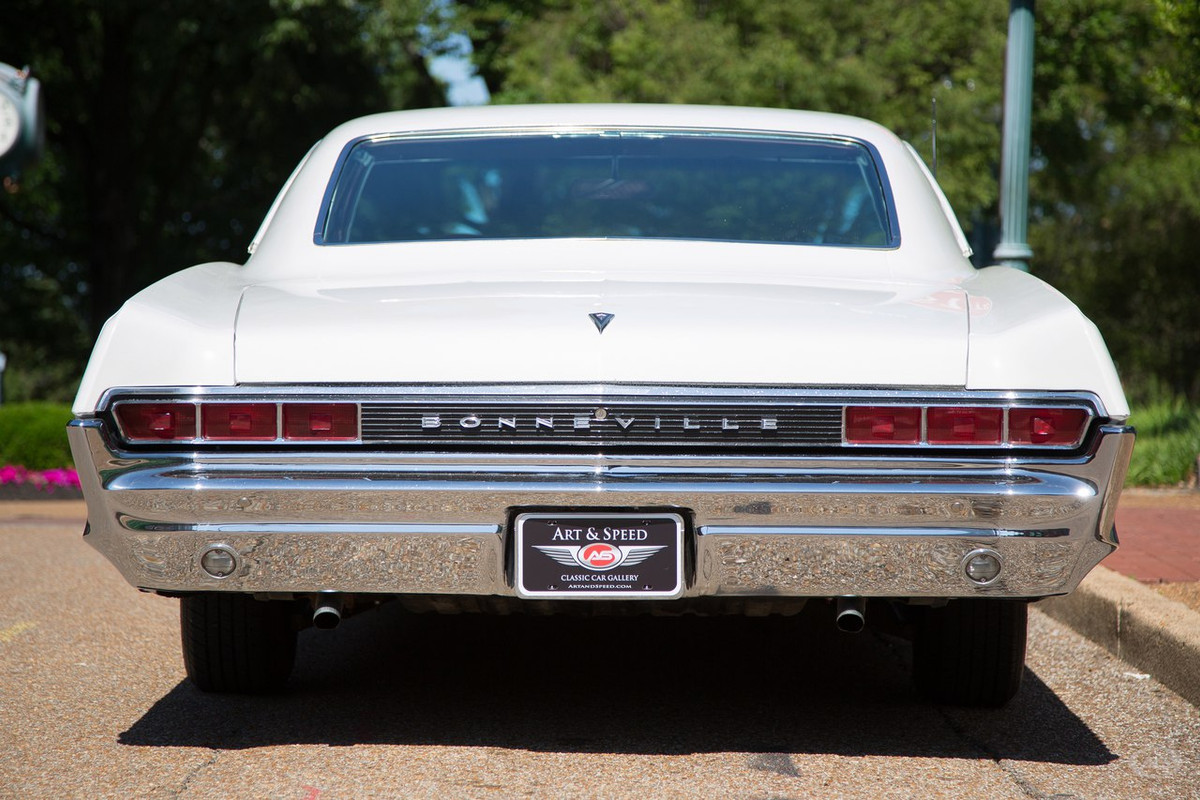 1965 Pontiac Bonneville 6