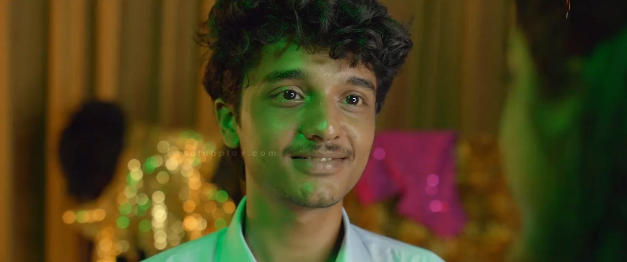Samadhana Pusthakam 2024 WebRip [Tamil + Malayalam] 480p 720p Screenshot