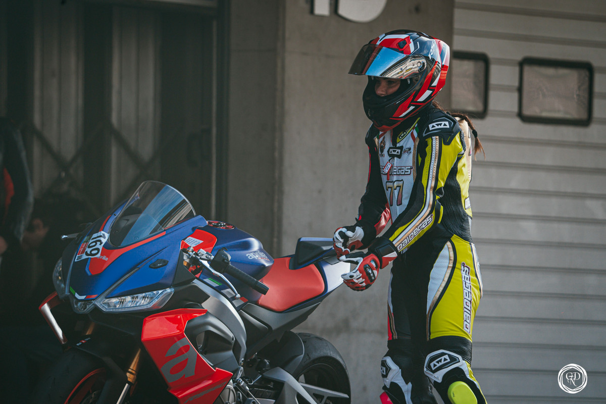 4DDAFB4A-0EB0-4D1B-BC27-69AEBB030E55