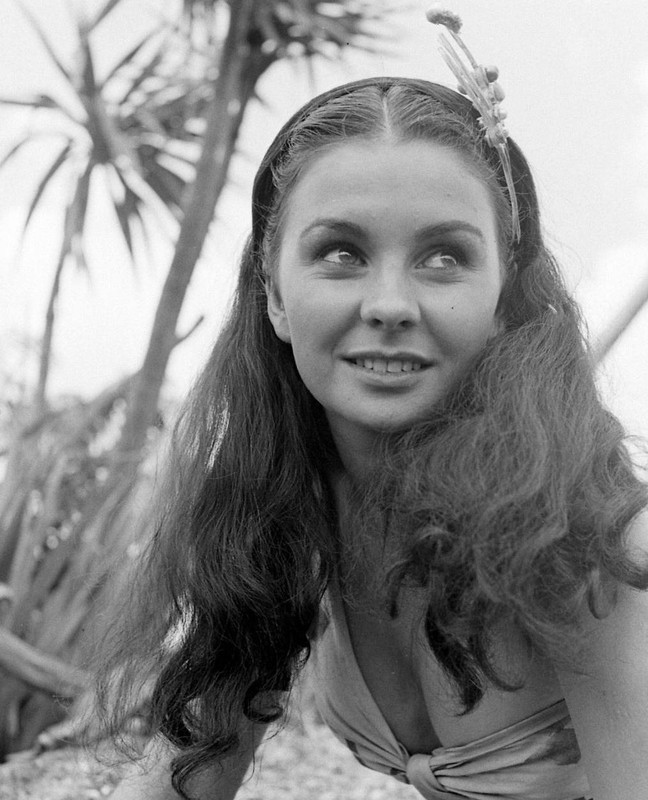 jean_simmons_mb30