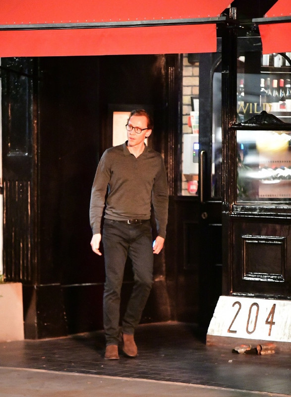 6e14d388gy1hquqzjn98ej21i521qu0x (1)