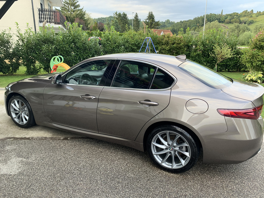 78BE6F29-E867-433D-A9C8-0F423E648061