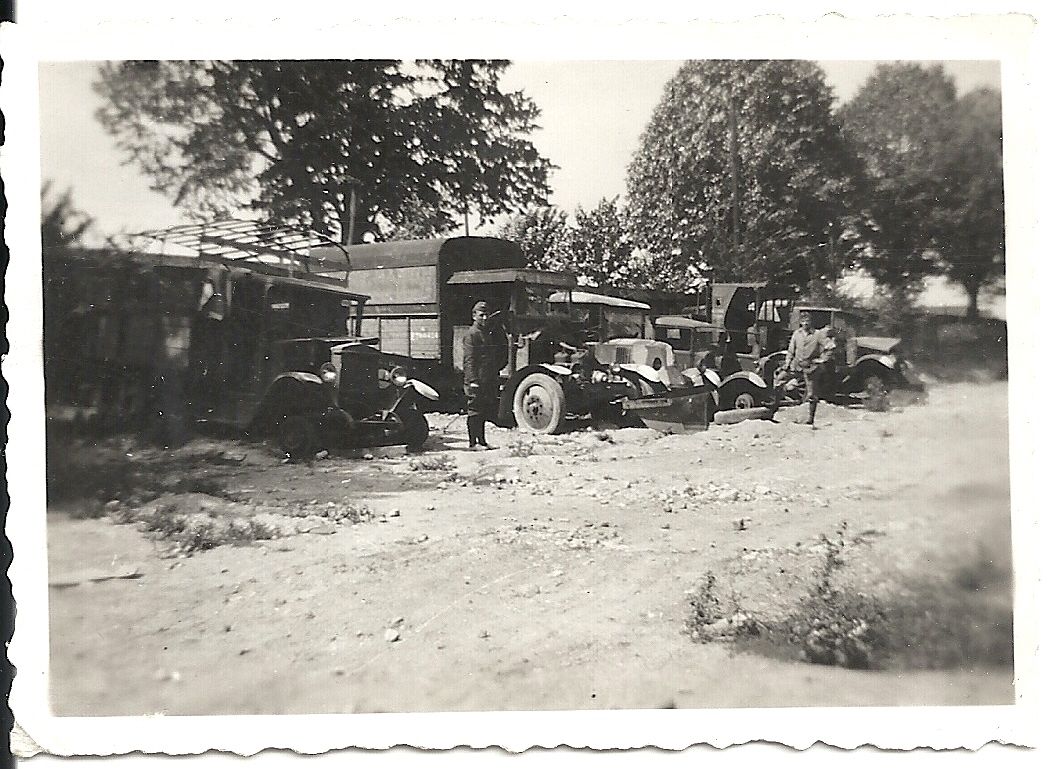 Orig.Foto zerstörte Französische LKWs Frankreich