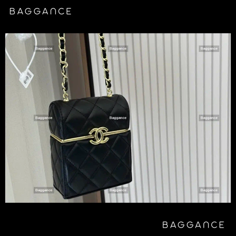 The Chanel Mini Flap Pochette – Midnight Petite Edition | Ref: EVCHFW-114 | 13cm