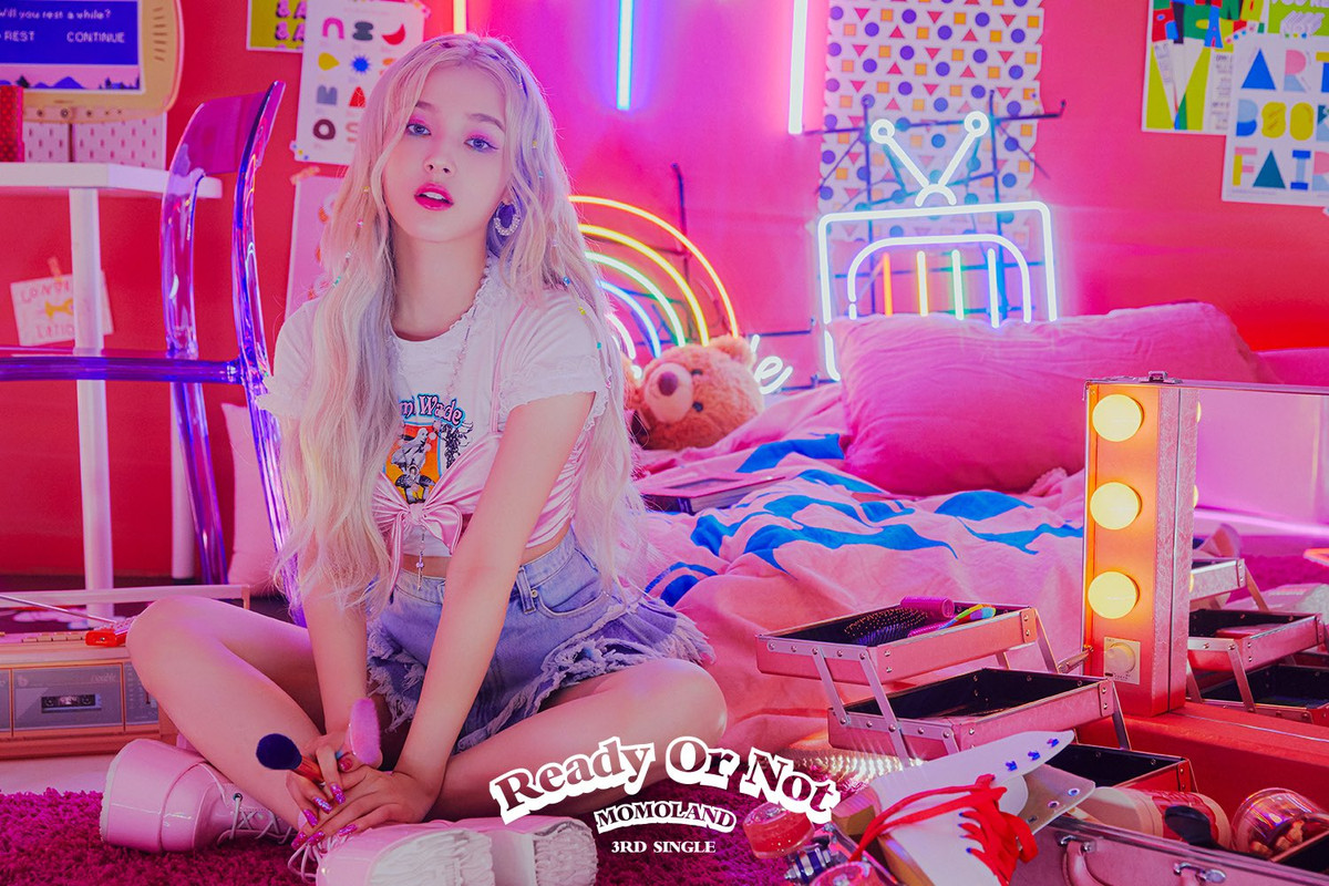 Nancy MOMOLAND