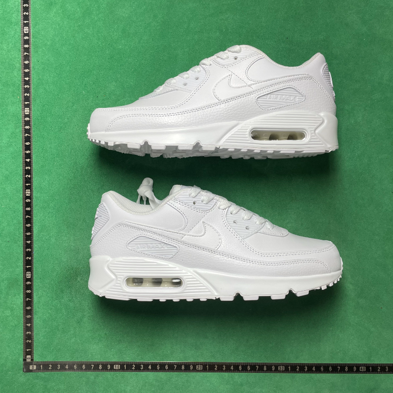 124、Nike Air Max Muse