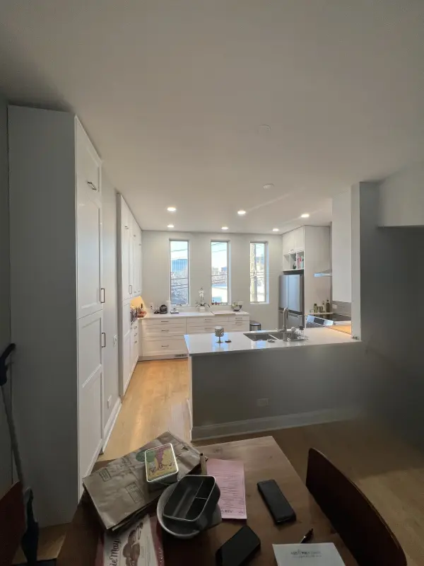 Kitchen appliances and island seating