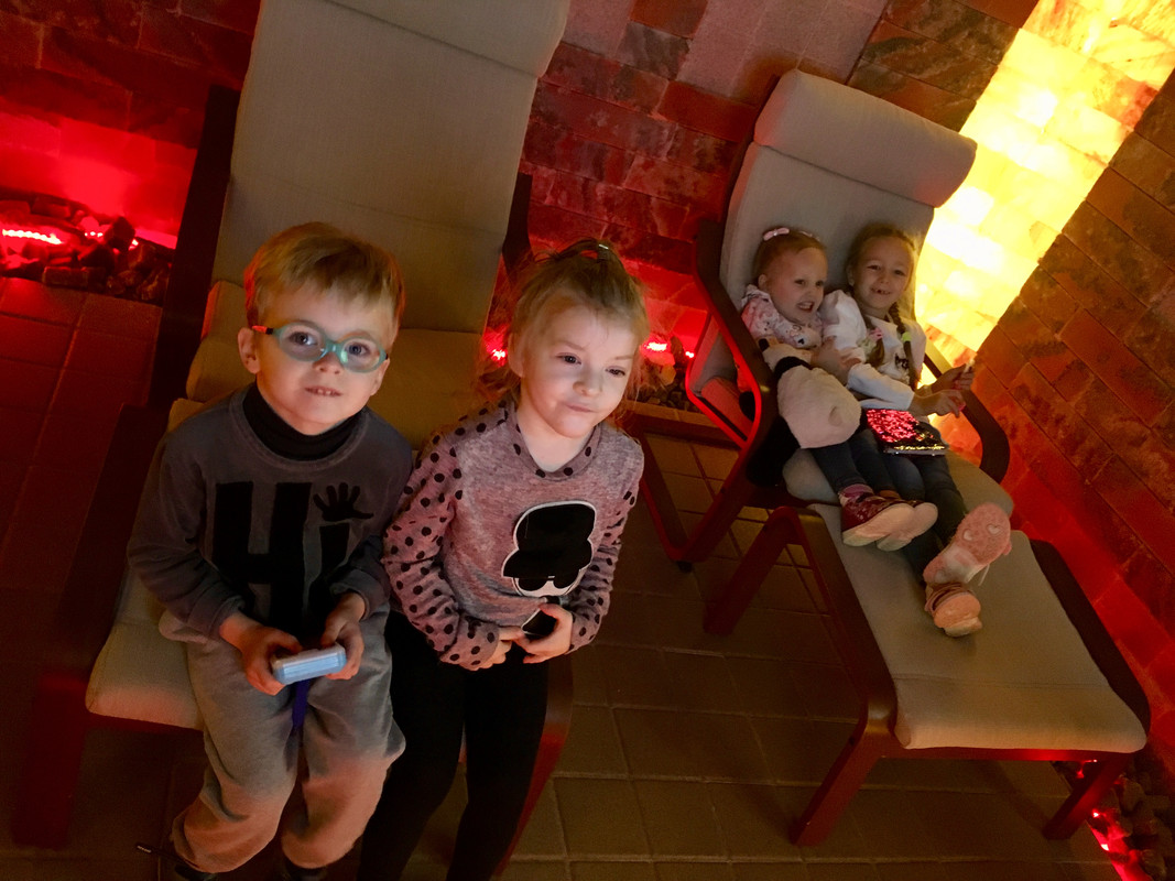 A2603A4D-E8FE-40AE-A0B2-97ABE9F181D5