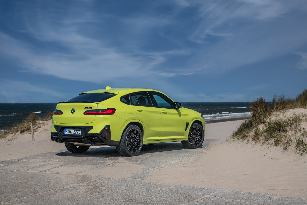 P90423944_highRes_the-new-bmw-x4-m-com