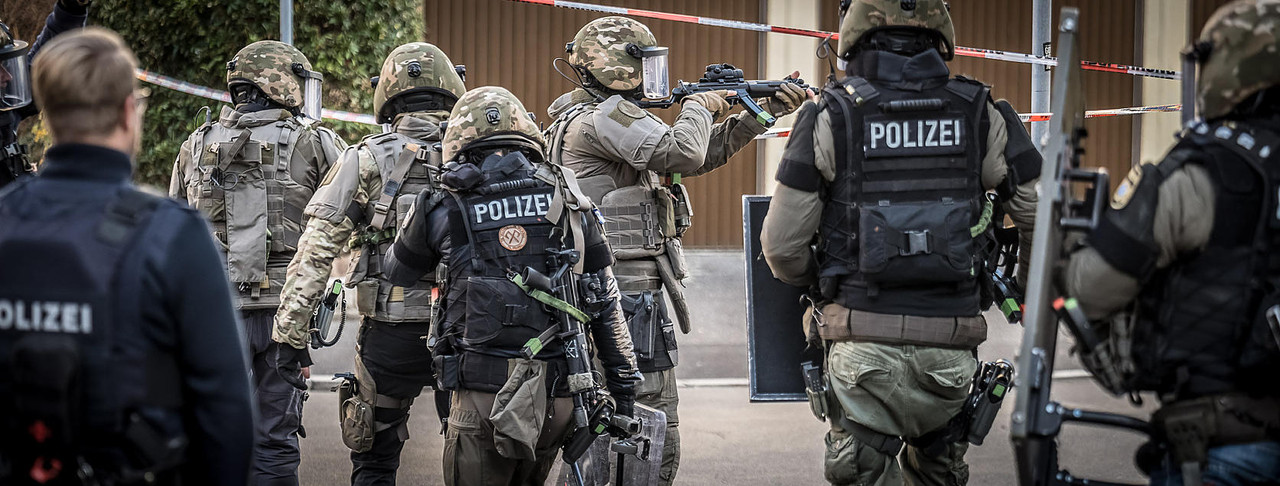 E22276C6-D603-4893-9D98-ED4E9C4E685D