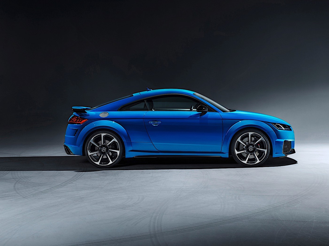 Audi TT RS Coupé & Audi TT RS Roadster (16)