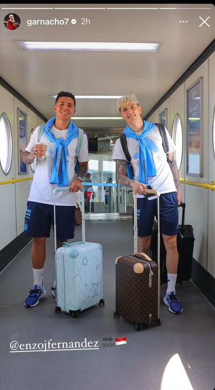 Unggahan pemain Timnas Argentina, Alejandro Garnacho, saat bertolak ke Indonesia.